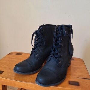 Roxy Navy Lace-Up Ankle Boots